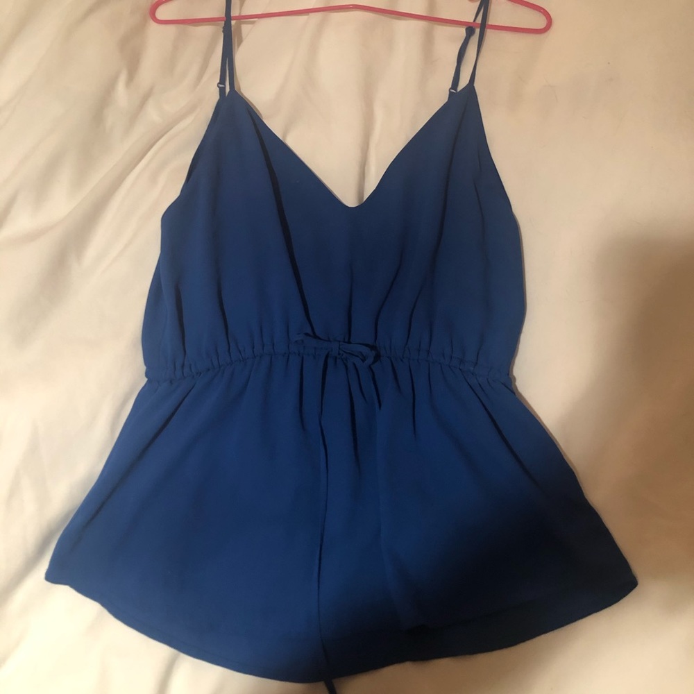 Babaton shirt size small 💕